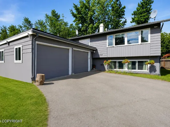 2928 Ambergate Dr, Anchorage, AK 99504