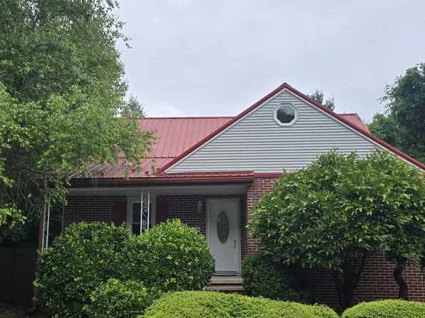 57 Jeanette St, Mocanaqua, PA 18655