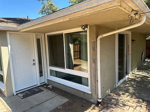 3rd image of 4979 La Ramada Dr #1