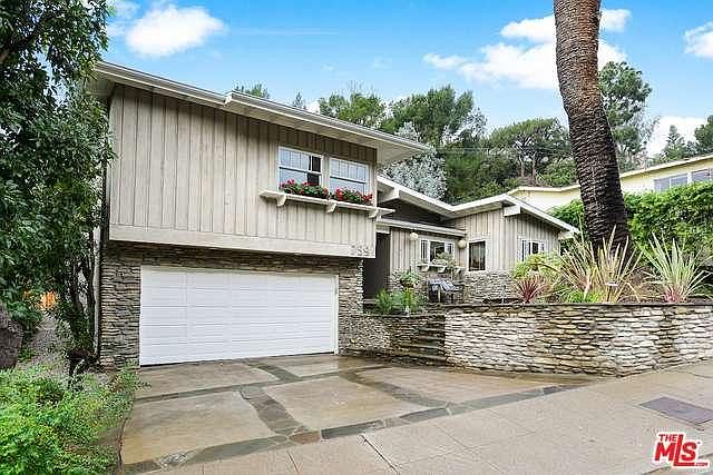1st image of 759 Jacon Way