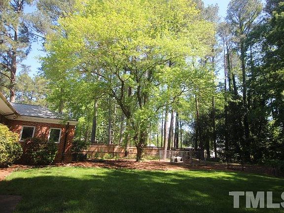 4th image of 3817 Somerset Dr