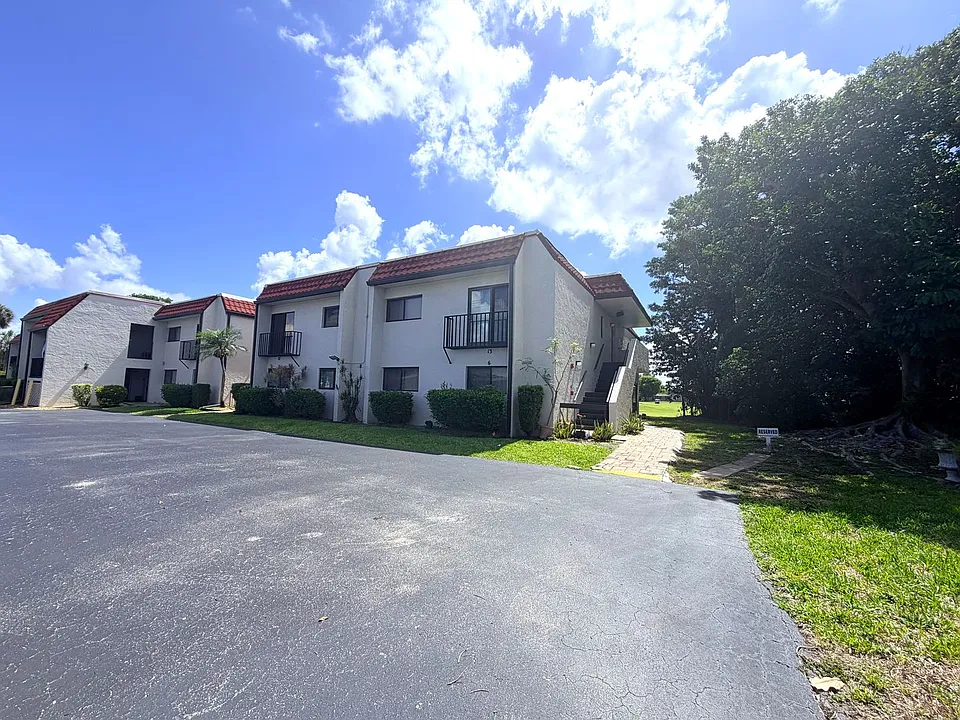 4728 Orange Grove Blvd #12