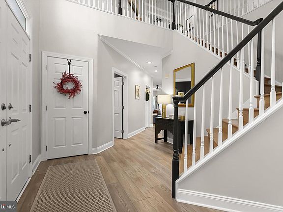 4th image of 515 Garrison Forest Rd