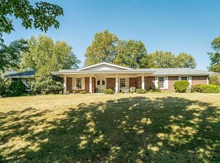 373 Laduemont Dr, Saint Louis, MO 63141