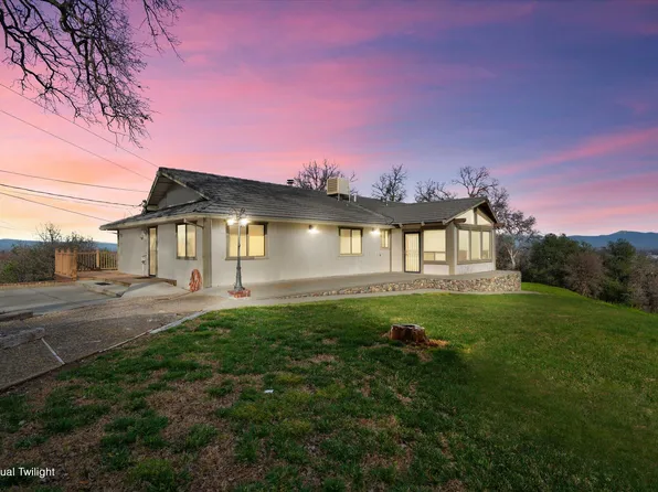 3410 Beacon Dr, Anderson, CA 96007