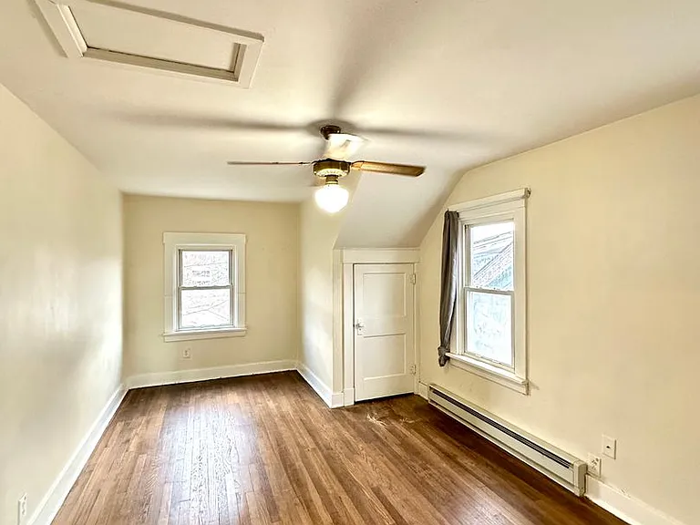 1528 Dagmar Ave — Photo 9