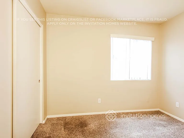 2046 N 90th Ln — Photo 11