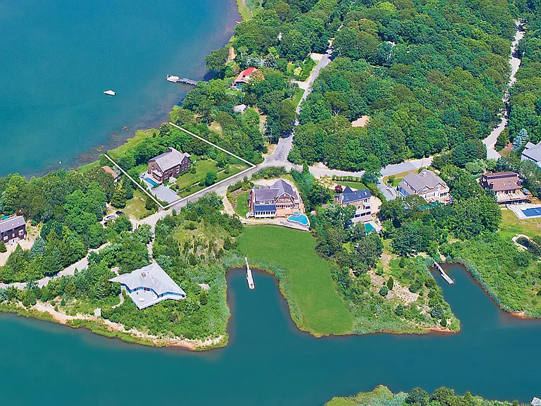 4 Long Point Rd — Photo 4
