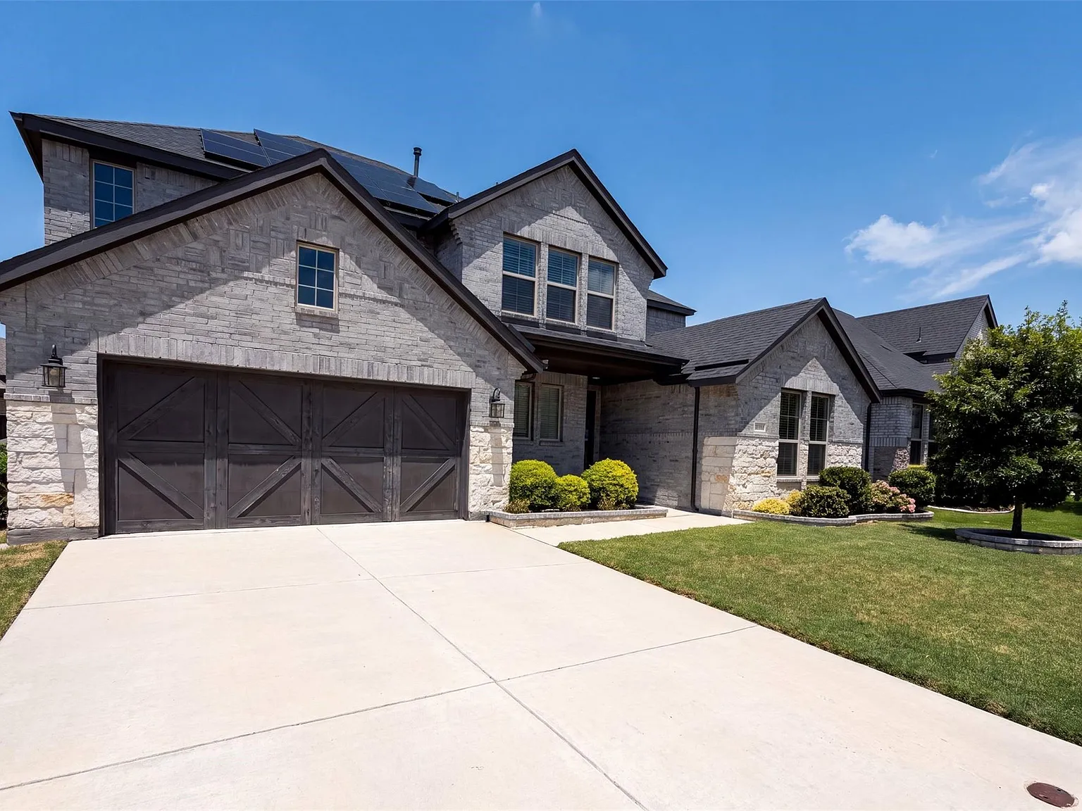 4 bed, 3115 sqft, $3,100 — Photo 2