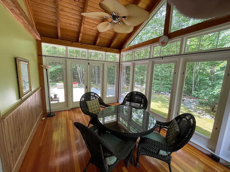 Three season sun room
