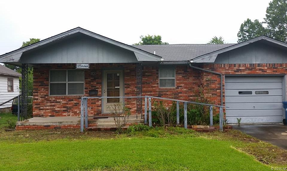 1st image of 1023 E Seminole Ave