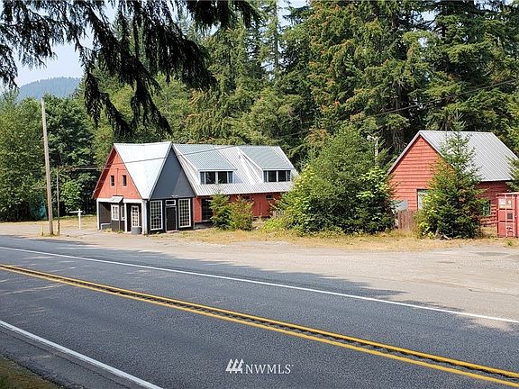 Overall view of property