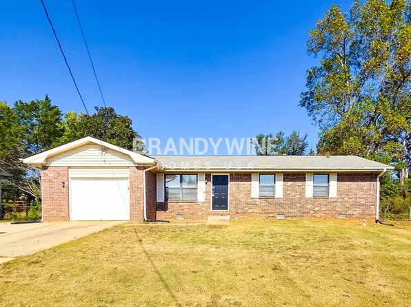 2960 Preston Dr, Rex, GA 30273