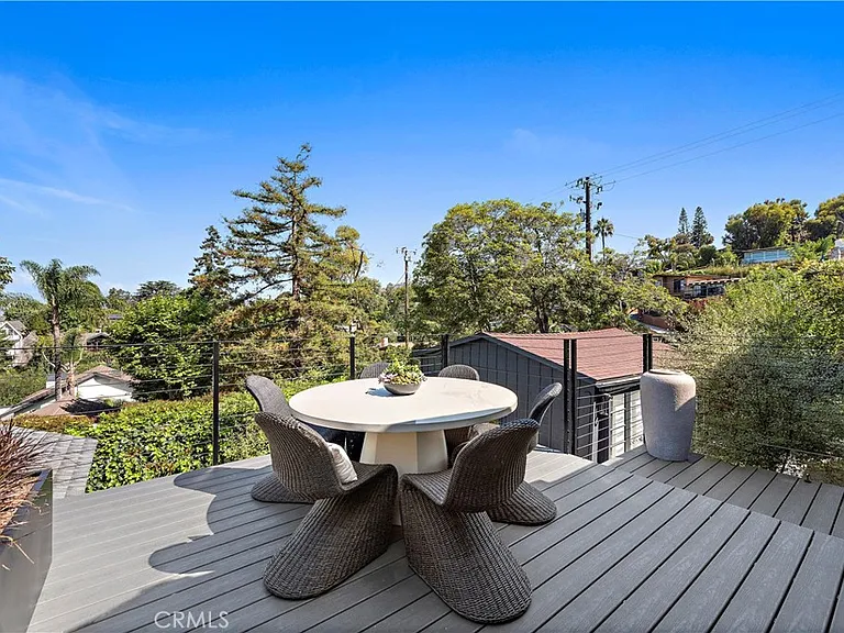 592 Bluebird Canyon Dr — Photo 19