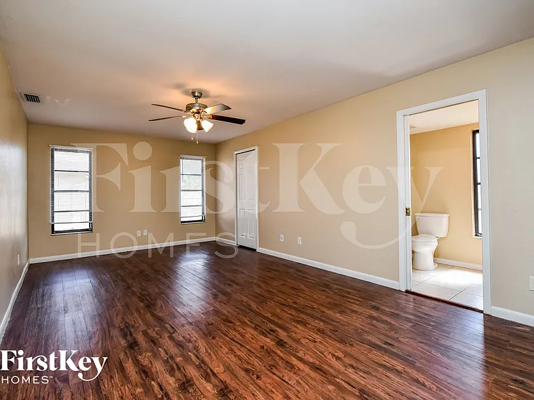 4141 SW 6th Pl — Photo 8