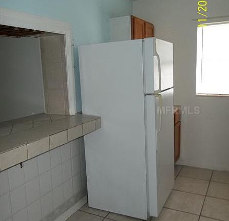 4th image of 22056 Beverly Ave