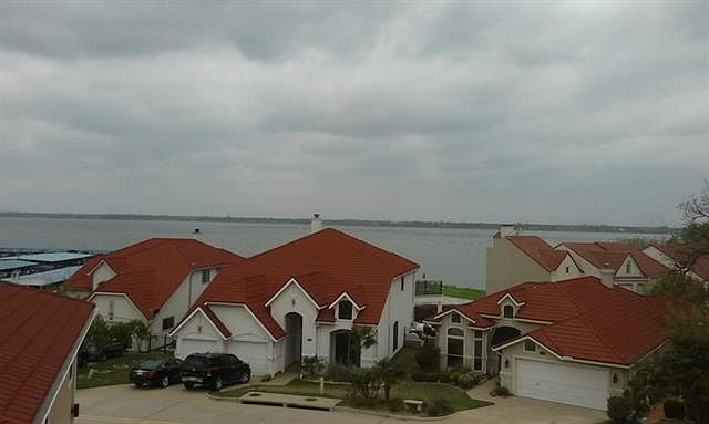 2nd image of 2061 Pontchartrain Dr