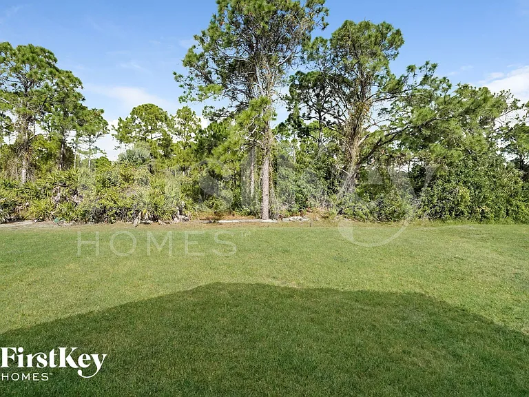 12246 Gulfstream Blvd — Photo 15