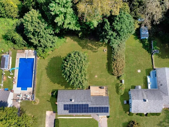 86 East St, West Bridgewater, MA 02379