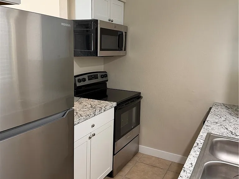 3210 Astoria Ave — Photo 3