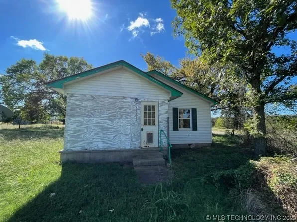 24677 Latham Rd, Shady Point, OK 74956