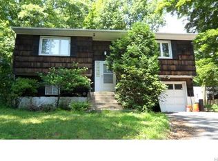 16 Waccabuc Rd, Kent Lakes, NY 10512