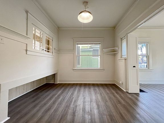 4th image of 308 W 4th St #314