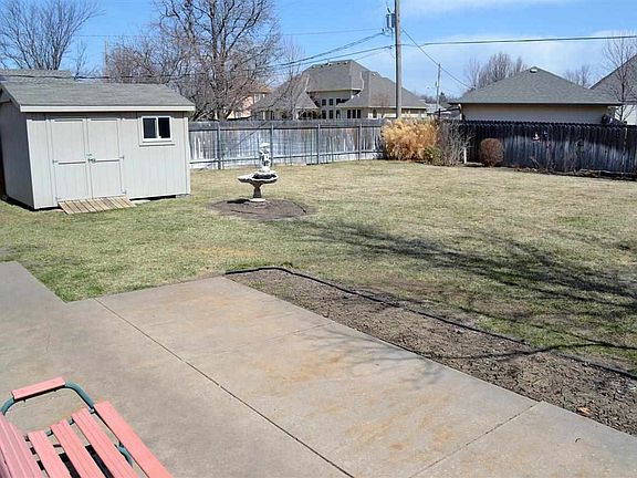 3rd image of 2404 Westminster Dr