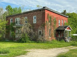 33 River Rd, Hoosick Falls, NY 12090