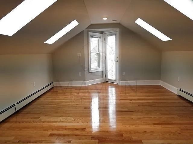 2 bed, 900 sqft, $2,900 — Photo 4