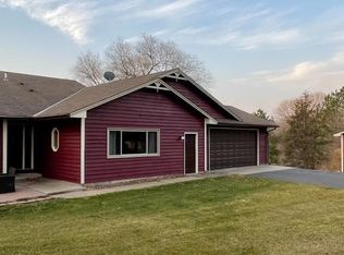 3360 Viking Blvd NW, Oak Grove, MN 55303