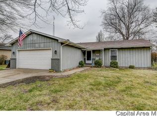 2633 Sarona Rd, Springfield, IL 62704