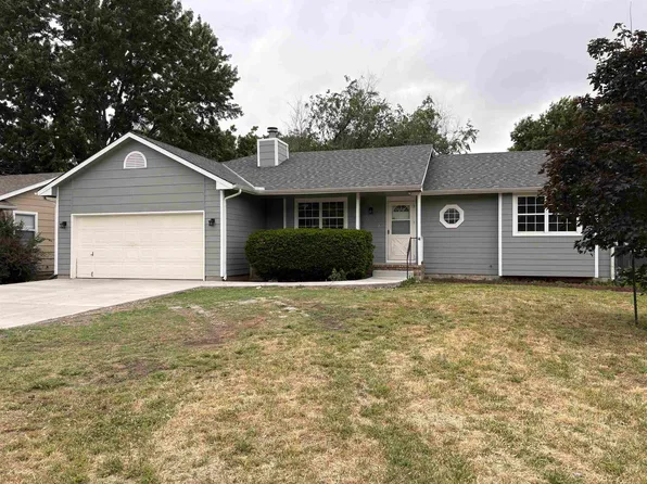 1009 Helen St, Augusta, KS 67010