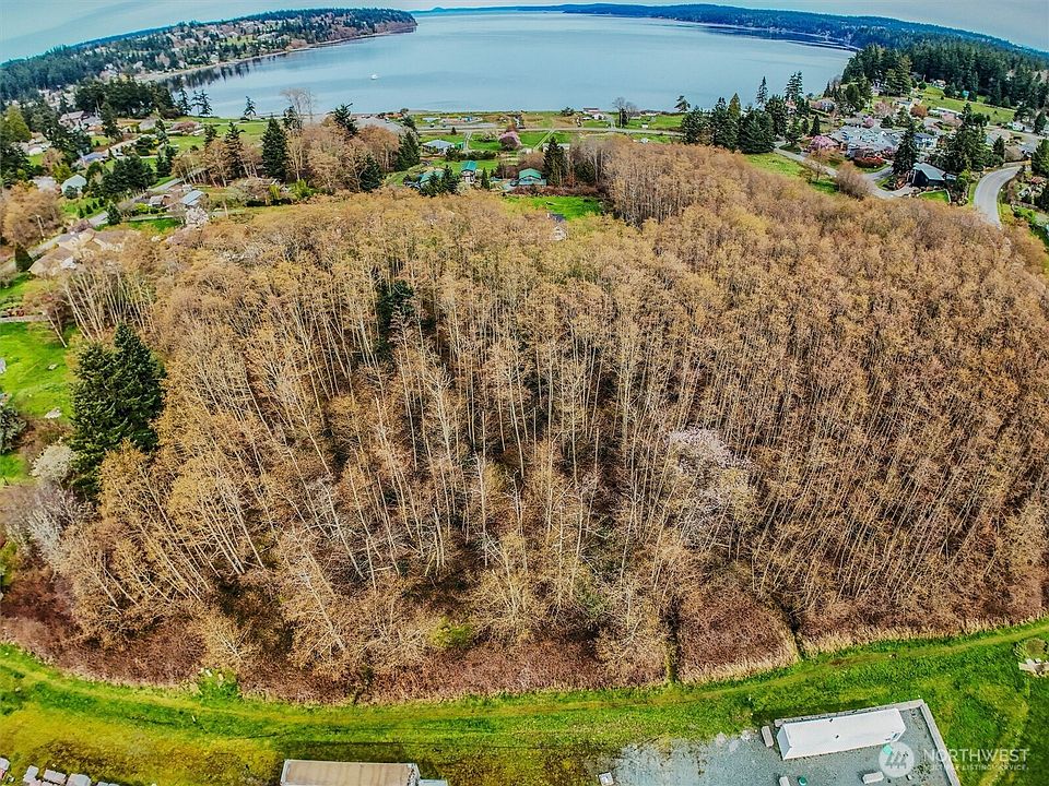 2nd image of 6 Dutch Hollow Drive