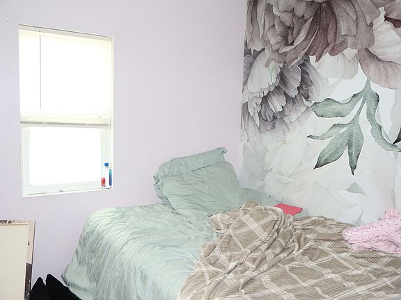 5th image of 1013 Bernstein St