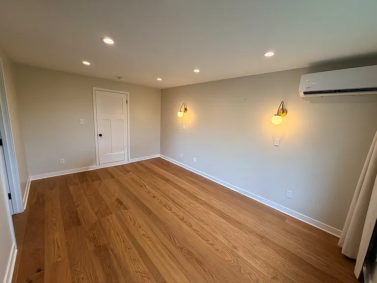 4516 NE 54th St — Photo 22