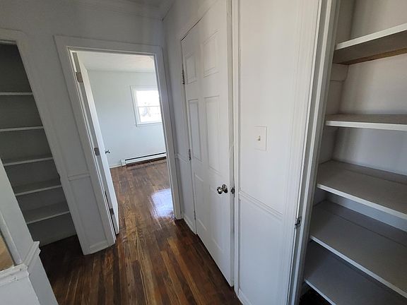 3rd image of 118 Hager Ave