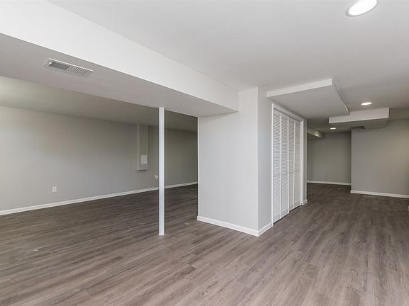 4th image of 3601 Olympia Cir