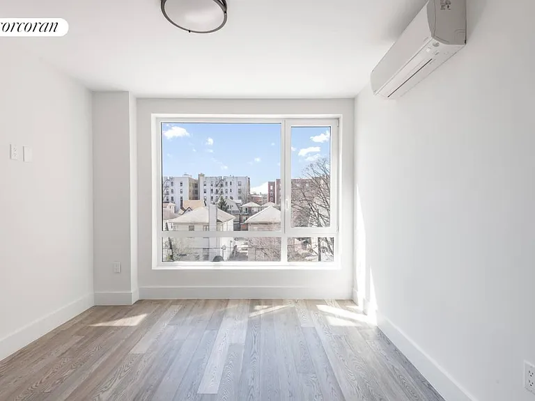 2218 Ocean Ave — Photo 5