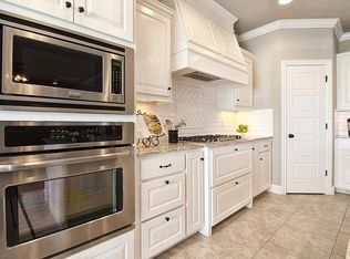 6311 S 56th St, Rogers, AR 72758