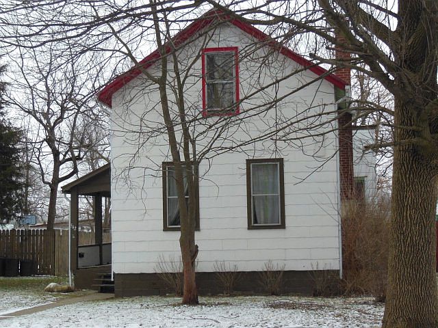 1st image of 542 Prospect St