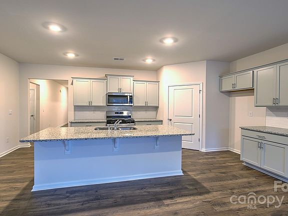 2nd image of 48 Wildbrook Dr