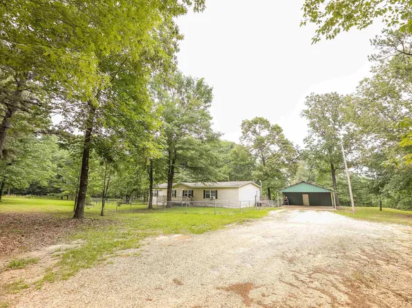215 Sioux Nations Rd, El Dorado, AR 71730