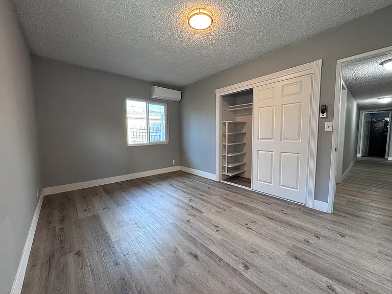 515 N Moore Ave #1/2 — Photo 12