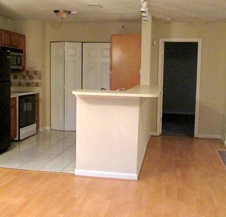 5th image of 308 Mill Pond Ct SE