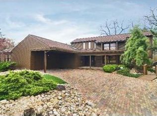 111 Florence Dr, Pittsburgh, PA 15220