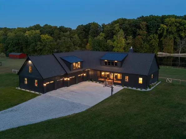 14211 Deer Path, Buchanan, MI 49107