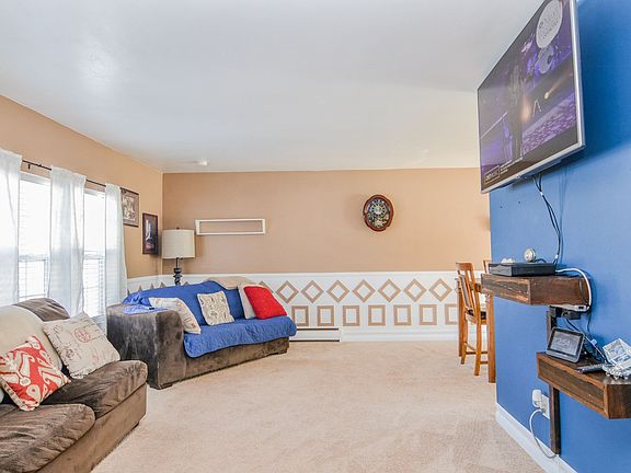 Living Room - 1st Upper Level