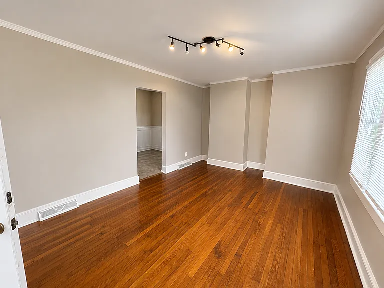 38B Wallace St — Photo 2