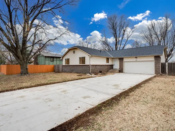 122 E Osage St, Rose Hill, KS 67133